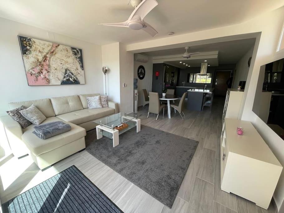 Mar Menor Golf Resort, Luxury Sleeps 6, Lake Views Мурсія Екстер'єр фото