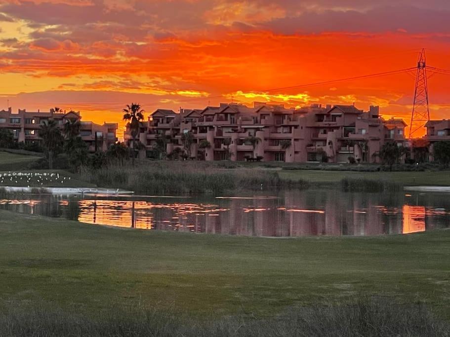 Mar Menor Golf Resort, Luxury Sleeps 6, Lake Views Мурсія Екстер'єр фото