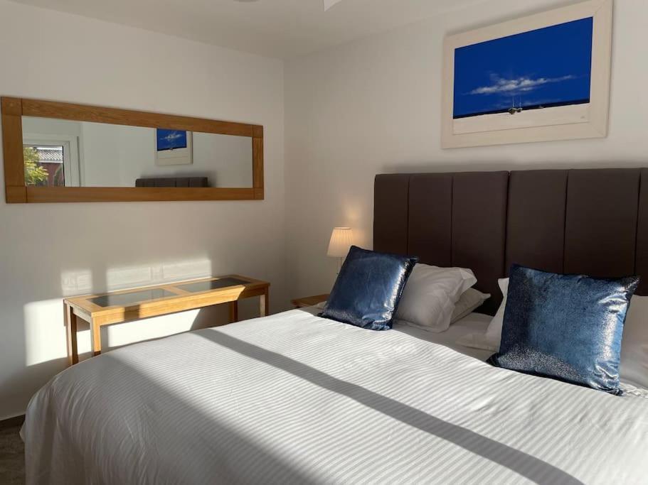 Mar Menor Golf Resort, Luxury Sleeps 6, Lake Views Мурсія Екстер'єр фото