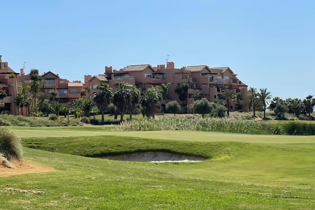 Mar Menor Golf Resort, Luxury Sleeps 6, Lake Views Мурсія Екстер'єр фото