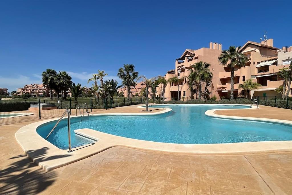 Mar Menor Golf Resort, Luxury Sleeps 6, Lake Views Мурсія Екстер'єр фото